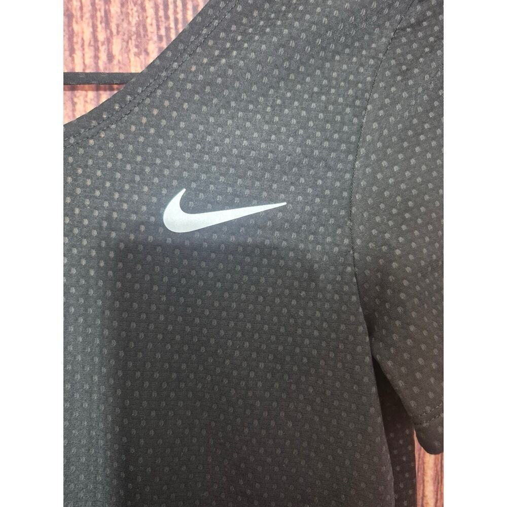 Nike T-Shirt Women XS Black Vented Lightweight Running Breathe Gym Athletic - Picture 4 of 7